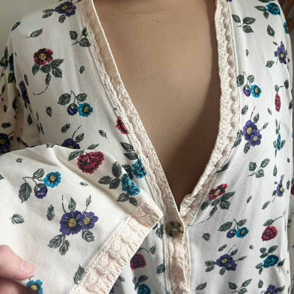Vintage 90s Chaus Floral Rose Cardigan - Picture 5 of 6